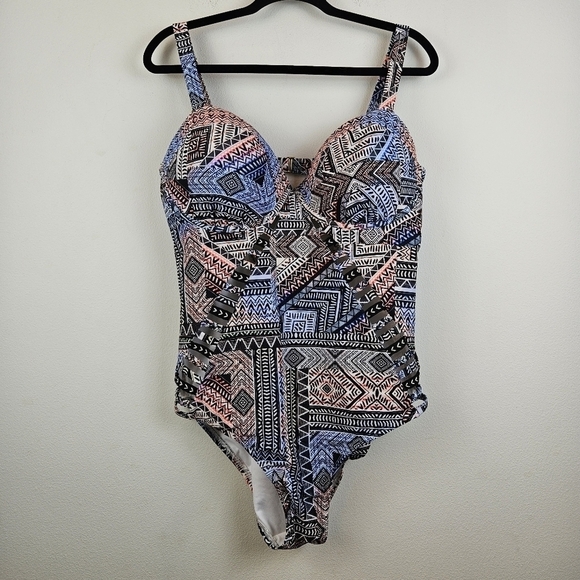 Swimsuits For All Plus Geometric Cutout One-Piece Swimsuit Size 20 - Picture 1 of 6